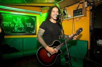 Solo Entertainer Eric Abtan